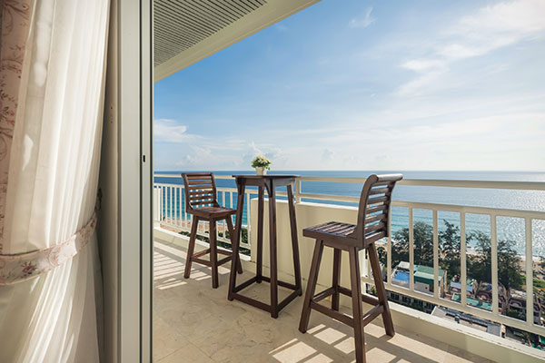 Lighting on Gold Coast Balcony